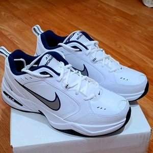Nike Air Monarch IV training shoes